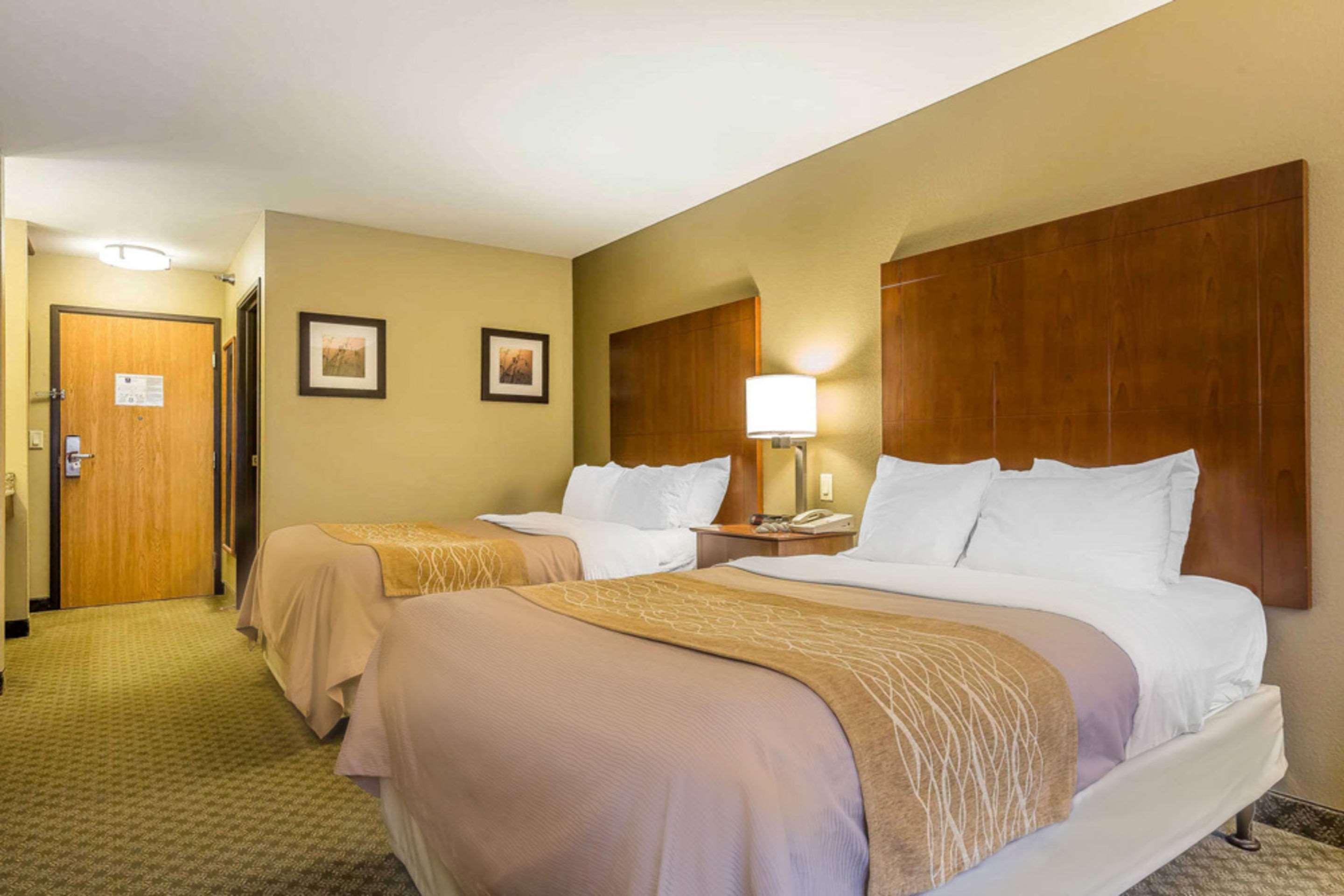 Comfort Inn & Suites East Moline Near I-80 エクステリア 写真