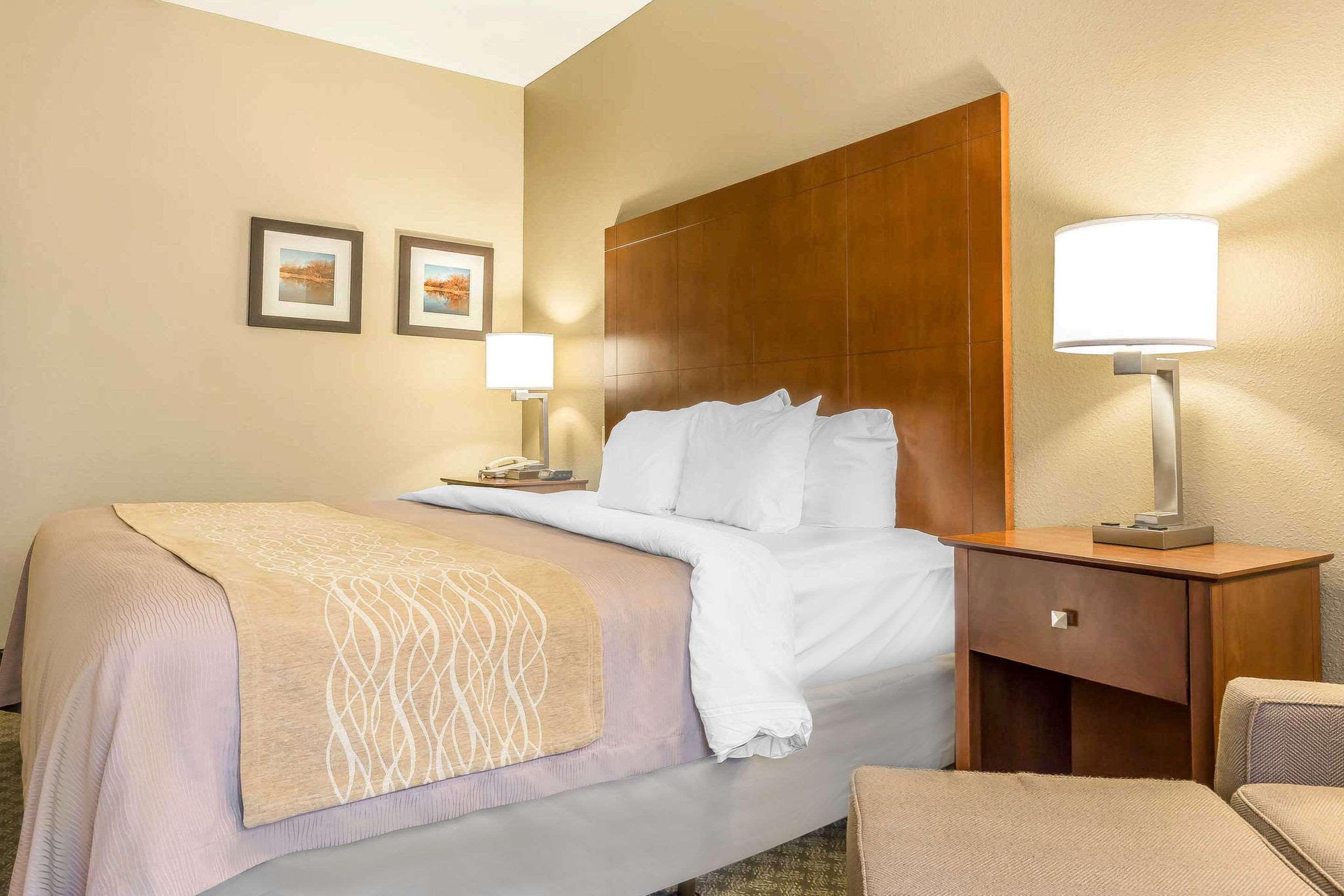 Comfort Inn & Suites East Moline Near I-80 エクステリア 写真