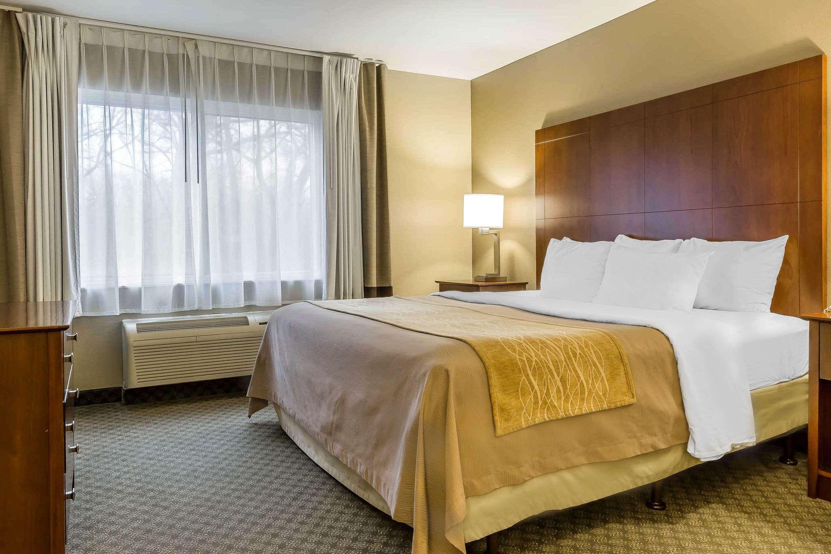 Comfort Inn & Suites East Moline Near I-80 エクステリア 写真