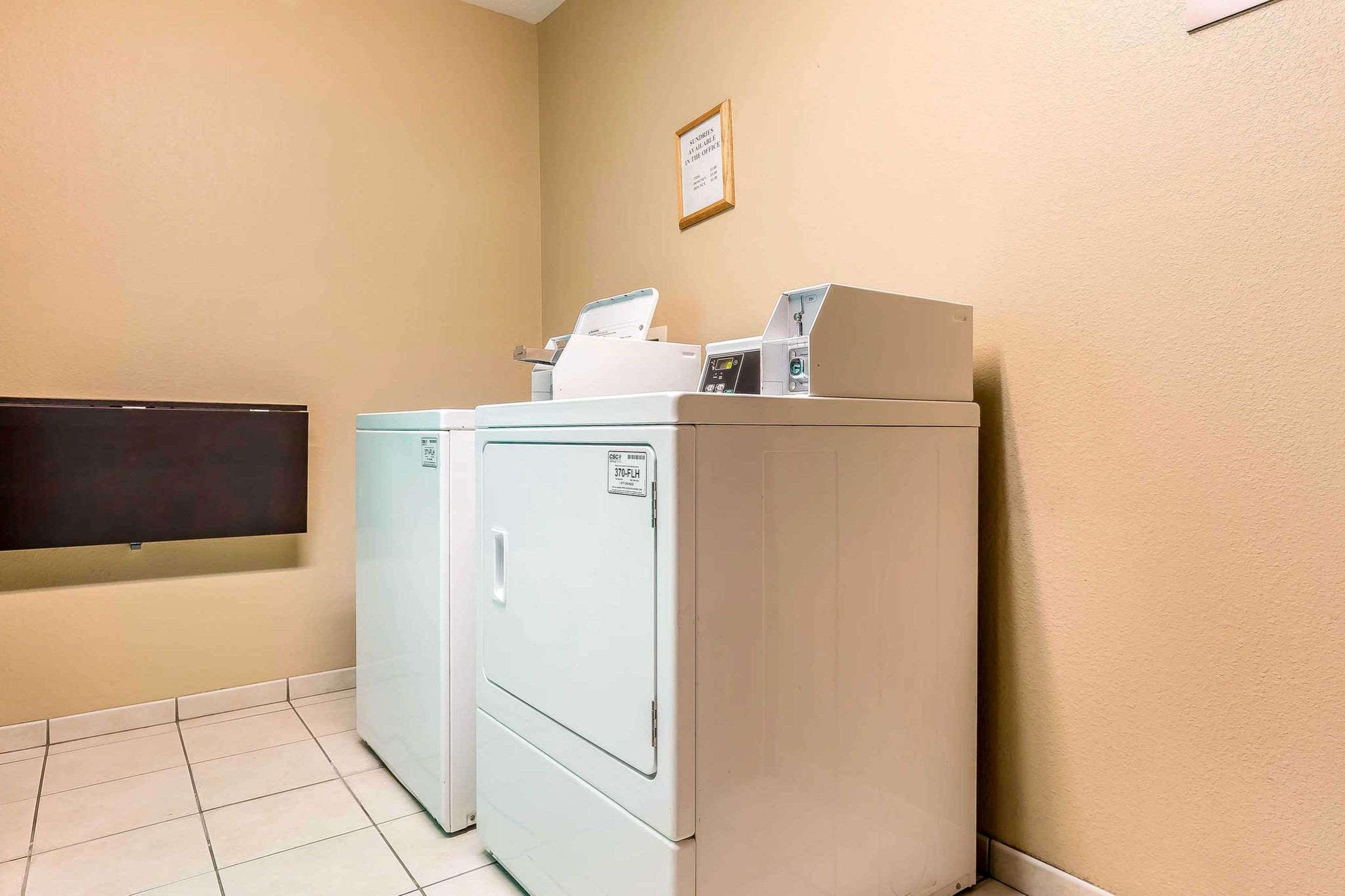 Comfort Inn & Suites East Moline Near I-80 エクステリア 写真