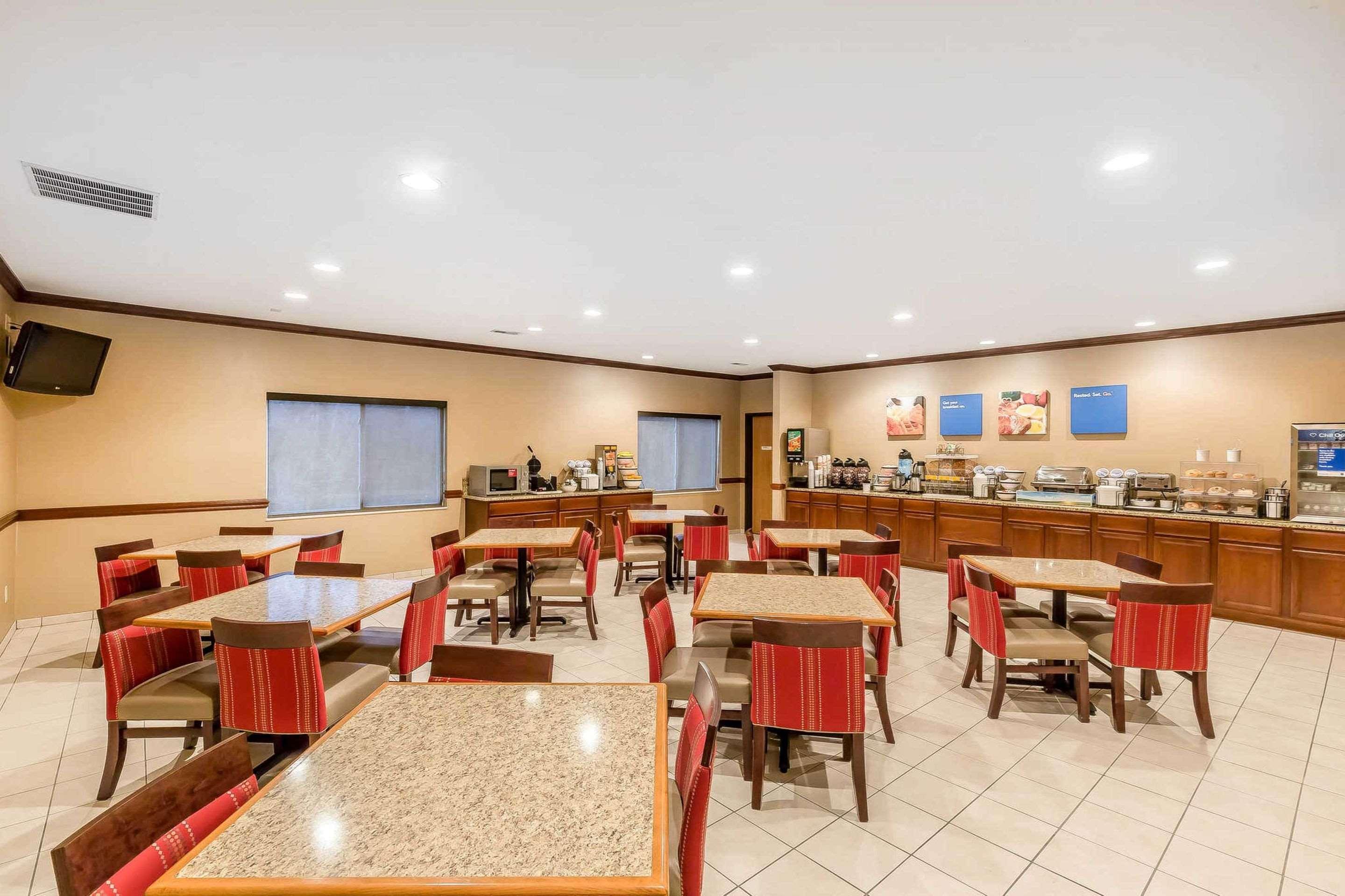 Comfort Inn & Suites East Moline Near I-80 エクステリア 写真