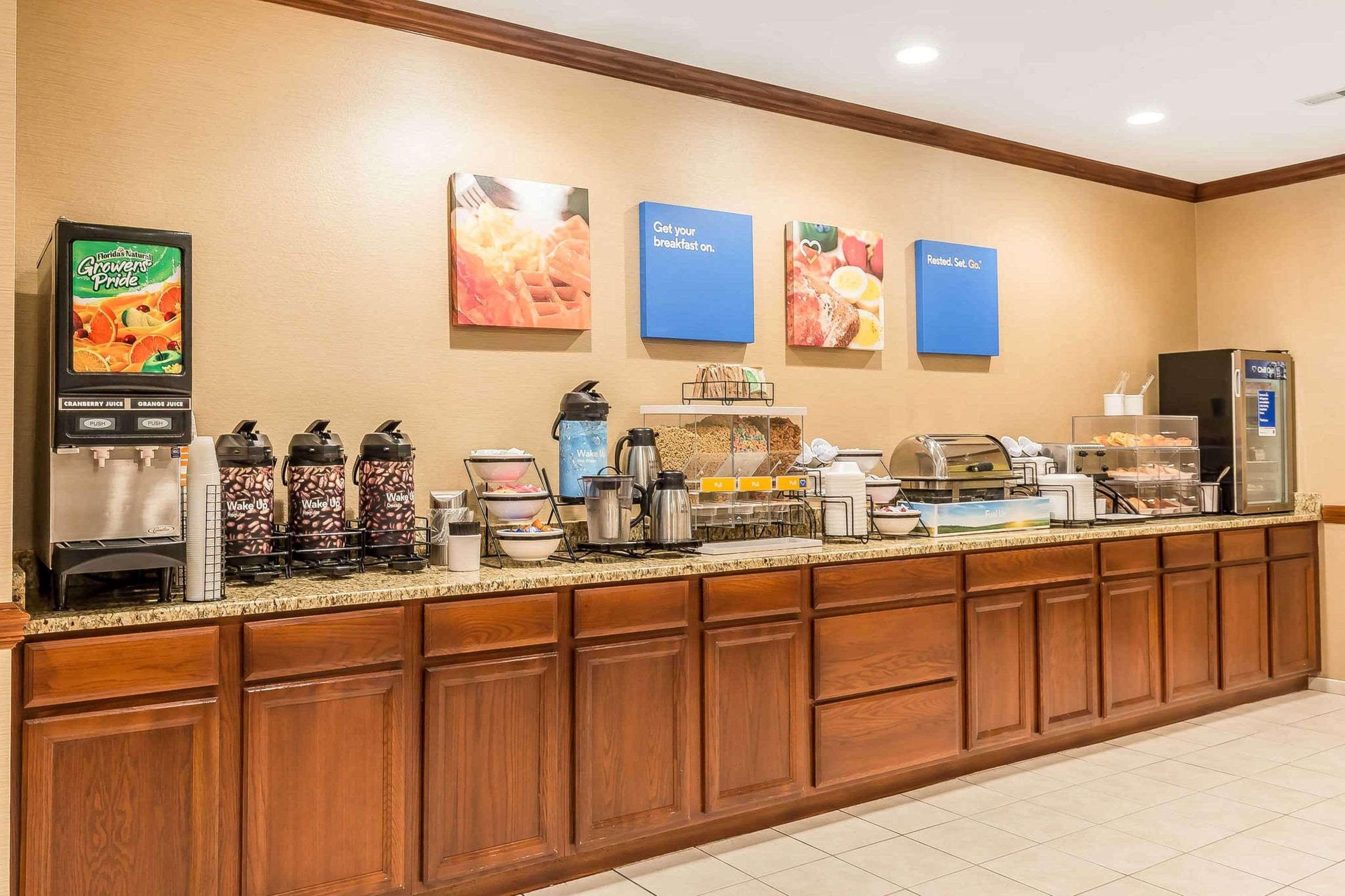 Comfort Inn & Suites East Moline Near I-80 エクステリア 写真