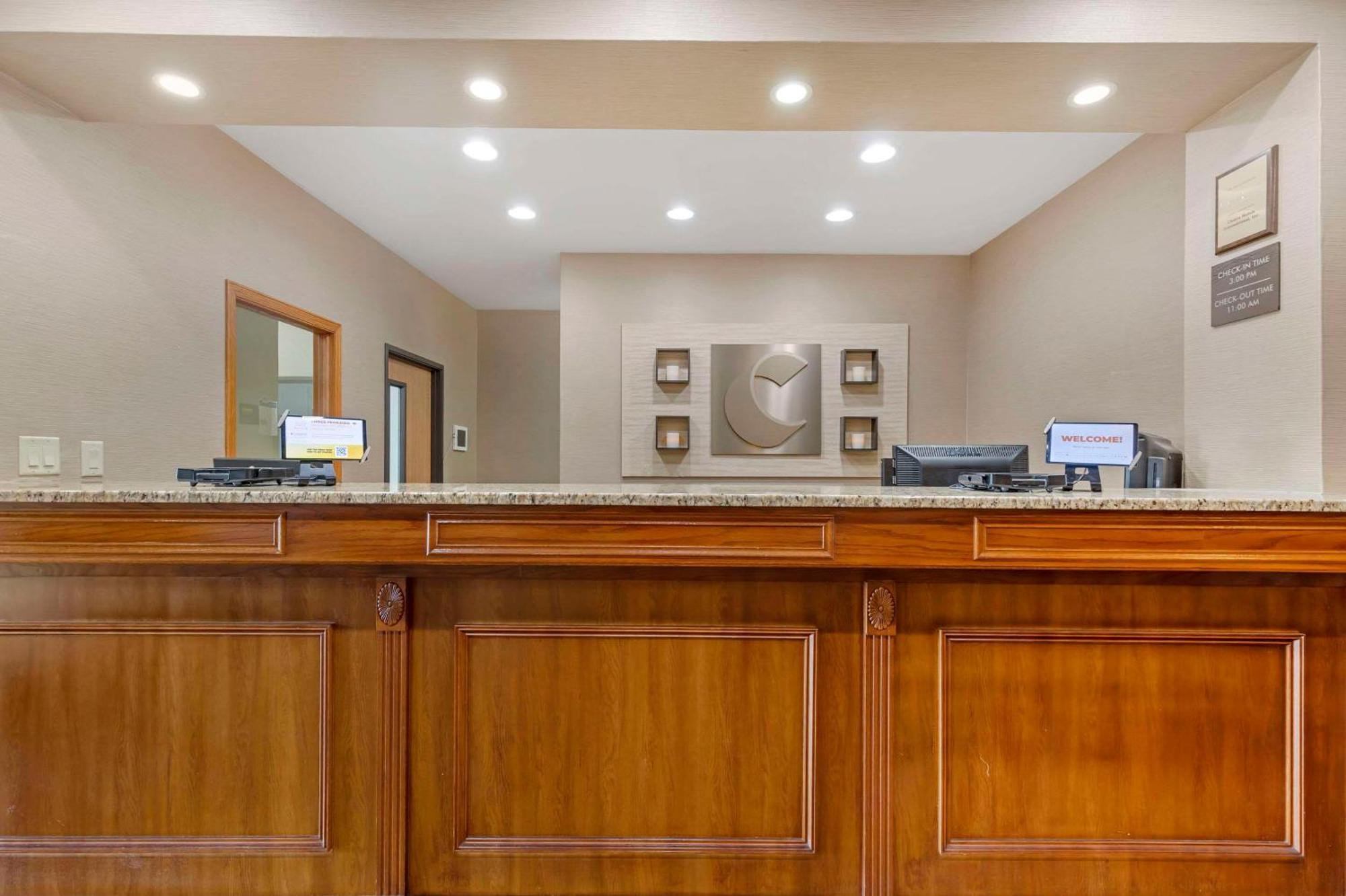 Comfort Inn & Suites East Moline Near I-80 エクステリア 写真