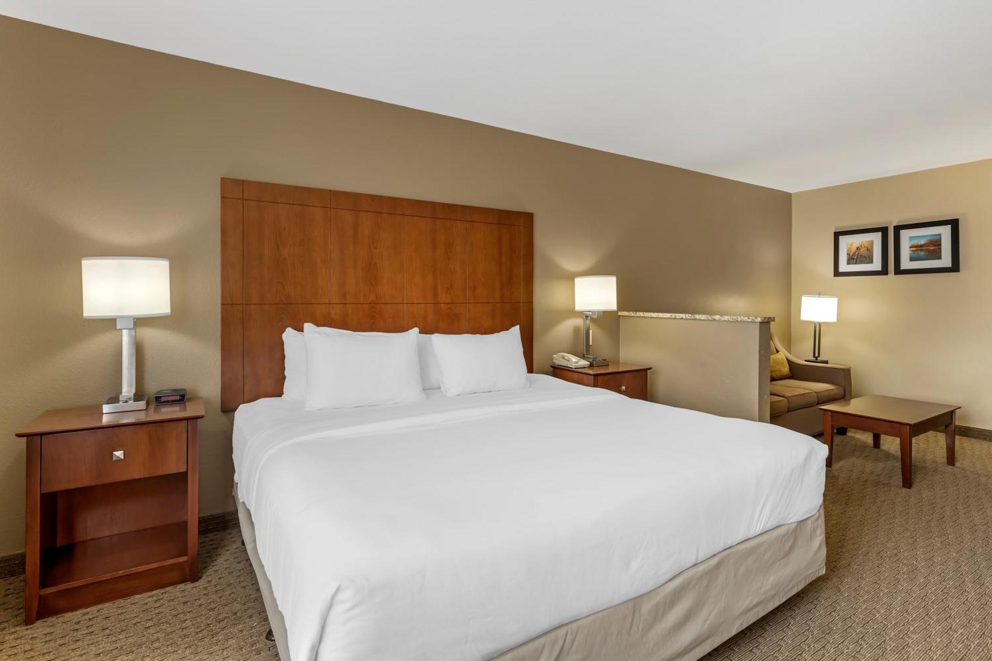 Comfort Inn & Suites East Moline Near I-80 エクステリア 写真