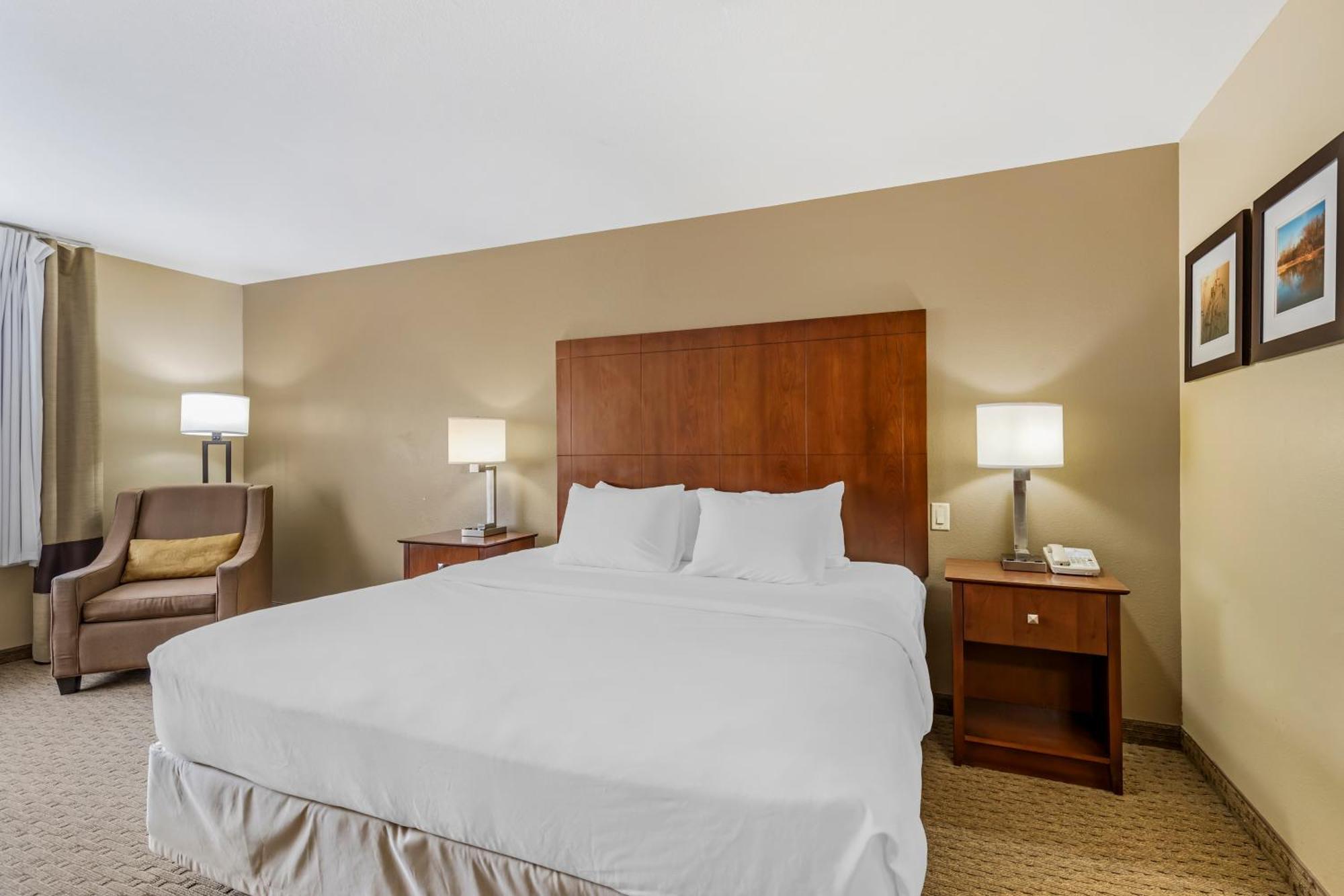 Comfort Inn & Suites East Moline Near I-80 エクステリア 写真