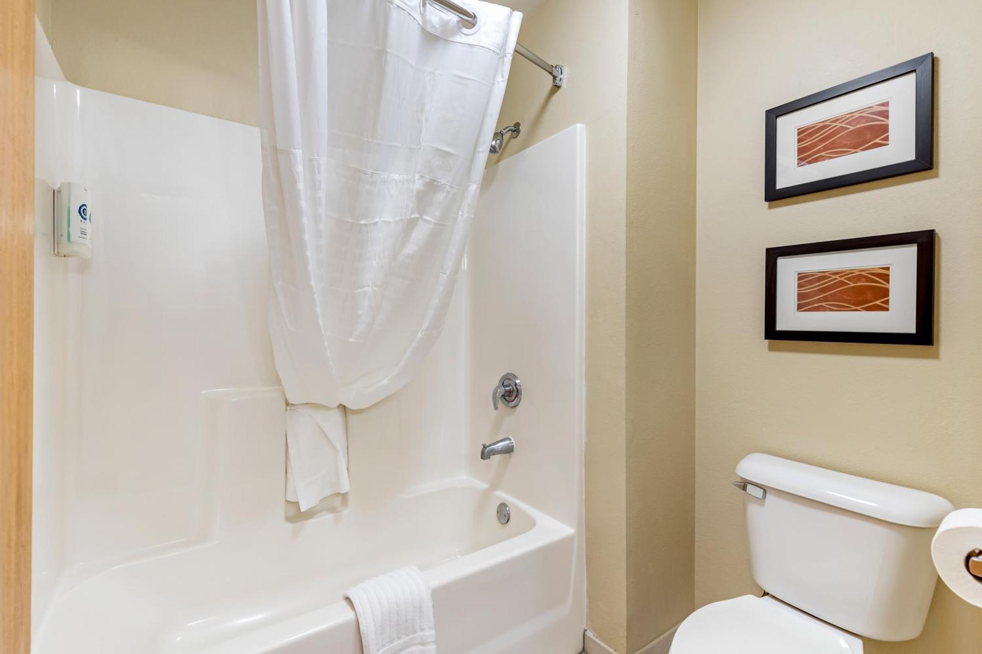 Comfort Inn & Suites East Moline Near I-80 エクステリア 写真